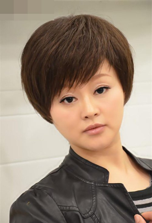 老人时尚短发发型图片 提升女人优雅一面的短发