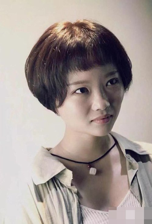 今秋女生不能错过的短发图鉴 几种常见的卷烫发发型