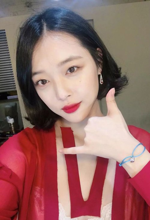 可爱妹妹头明星们都爱剪它 萌短头发正当爆红的发型