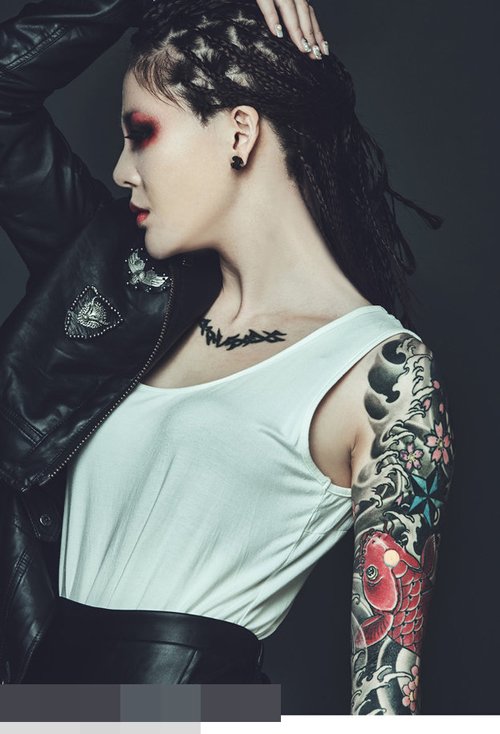 女生高大上朋克蜈蚣辫发型 易学好编的女生辫子造型