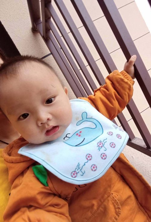 1����к����ͷ������ С���Ѽ����ȶ̷�����