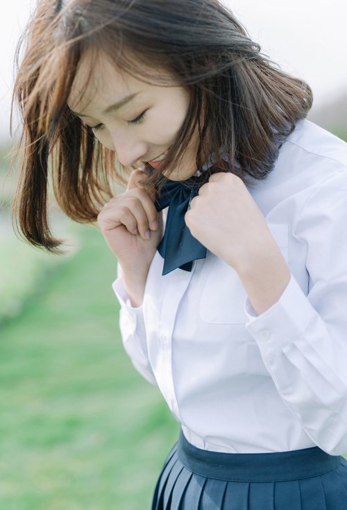 自己在家如何做卷头发 女生居家款的卷发打造