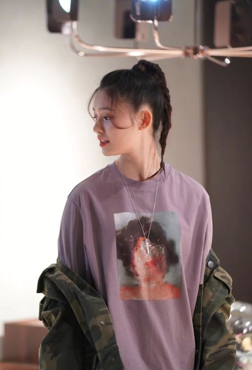 女生扎高马尾编辫子发型 脱离单调款式的女生扎发