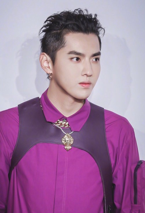 �������ͷ�ļ������� ˧���г������ж̷���ȫ