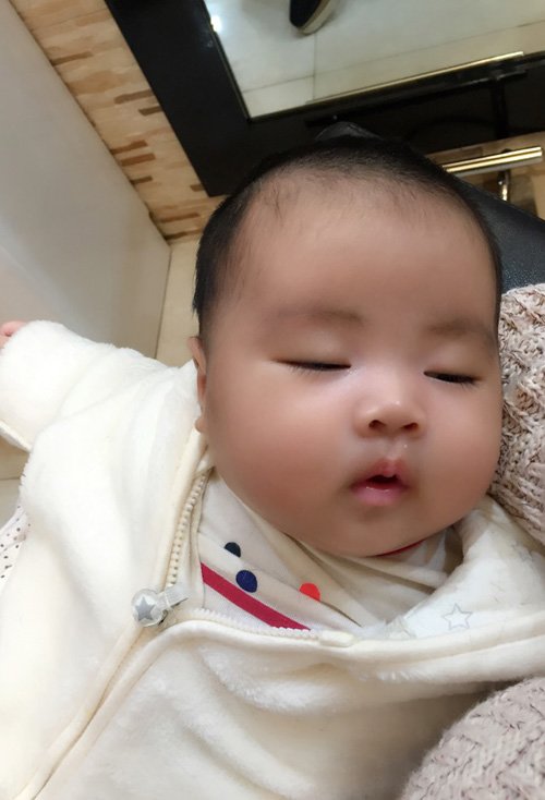 小孩剃小平头发型图片 帅气男童适合的短发造型