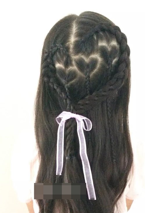 小女孩编可爱乖巧辫子发型 儿童适合的编发造型