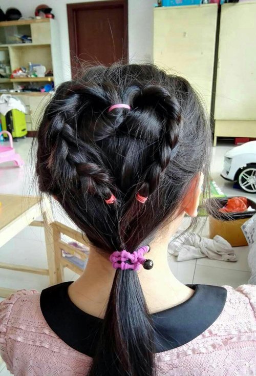 小女孩编可爱乖巧辫子发型 儿童适合的编发造型