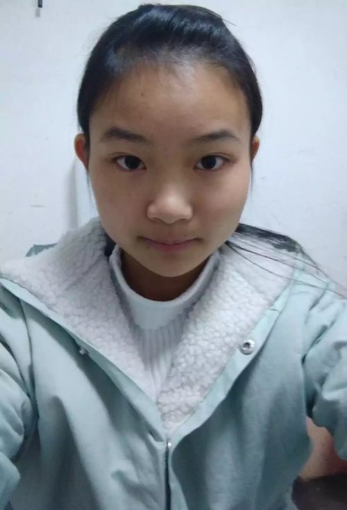 圆脸女生长发适合什么发型 让你变的更加完美的扎发