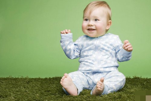 1����Ӥ�����ͷ������ �ɰ��޵��ֵĺ��ӷ���