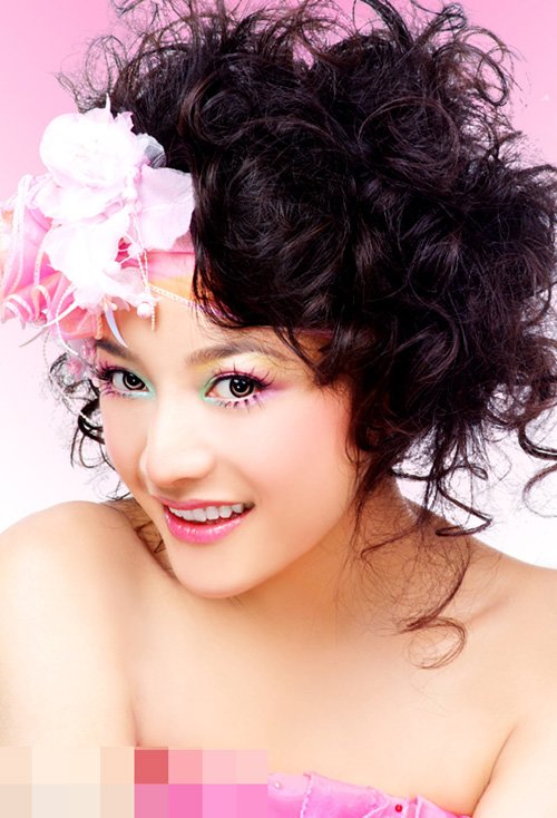 爆红女公主烫长头发造型 蓬松修颜添气质的卷发图