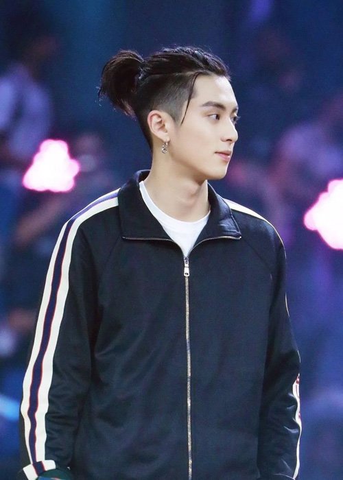 �߶�ͷ�����ʺ���ķ��� ��ʿ����ͷ��������ͼƬ