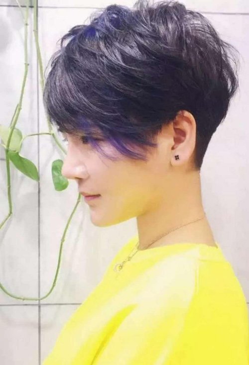 Ů�����ж̷���λ��ͼƬ �������۵�Ů����ͷ��