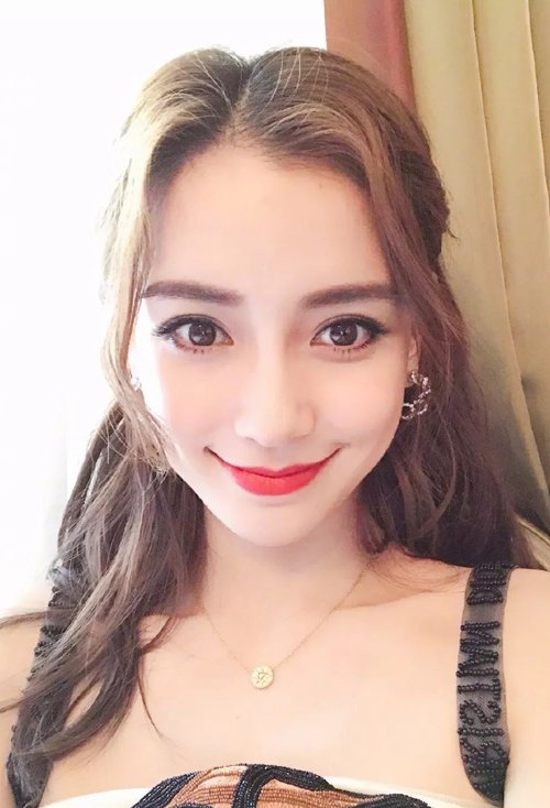 �����Ů���๫���跢�� С���������ı���������