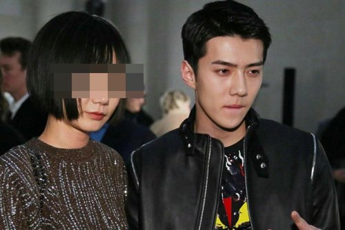 ����ѫ��ɫ���̷����� �����о���Ķ�ͷ������