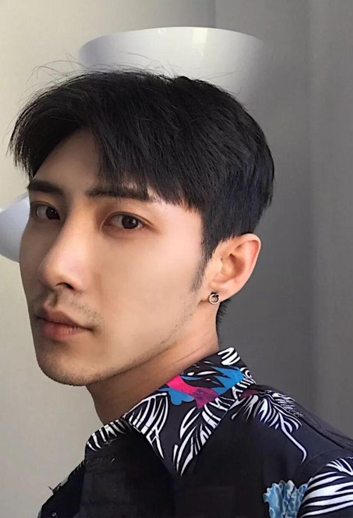 ���ͷ�����ʺ�����Щ�̷� ����˧�ᳱ���Ķ̷�����