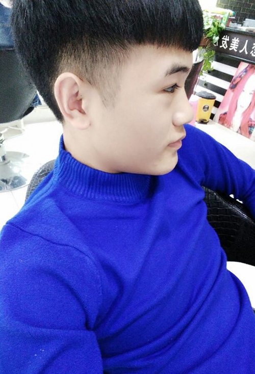 ���������������Ķ̷� Ӣ��˧���������ֱ������