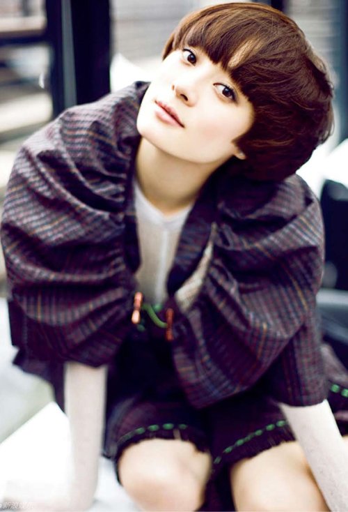 ����ʱ�ж�ͷ�����Ů�� һ�������Ķ̷�����