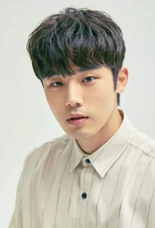 ��ʿ������ô����˧�� ��Ҷ��ڸ��Ķ̾������