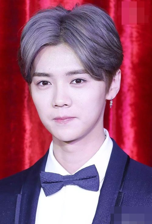 ��������Ԫͷ����ɫ�󼯺� �����������еĶ̷�ͼƬ