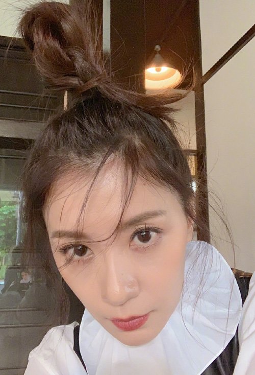 Ůѧ��������ͷ��ͼ�� ק������Ůѧ����������