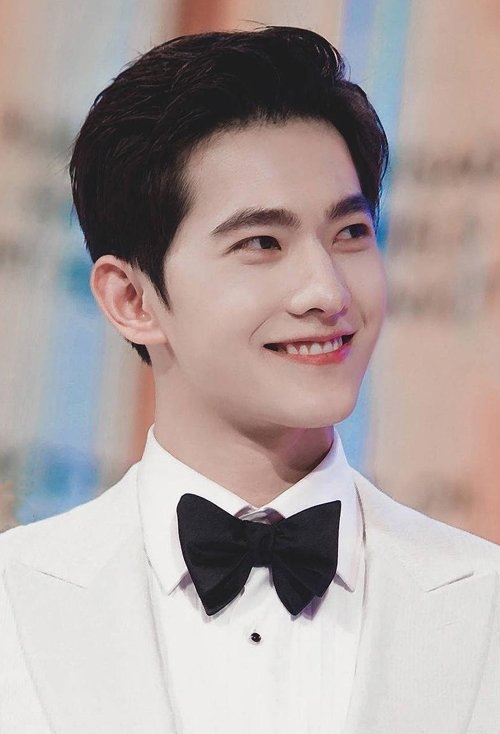 ƽ��ͷ�����ʺϵĶ̷�ͼƬ ���������౳ͷ����