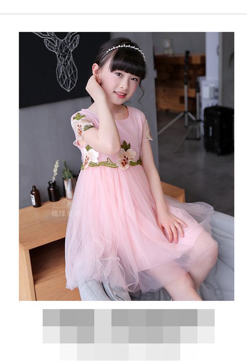 12��СѧŮ������������ ��������ĺ��ӱ෢