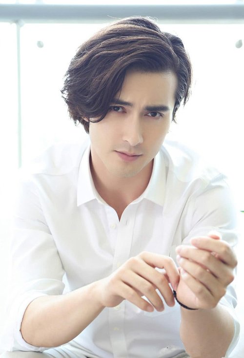 ����������һ��̷����� Ӣ������������������ͷ��