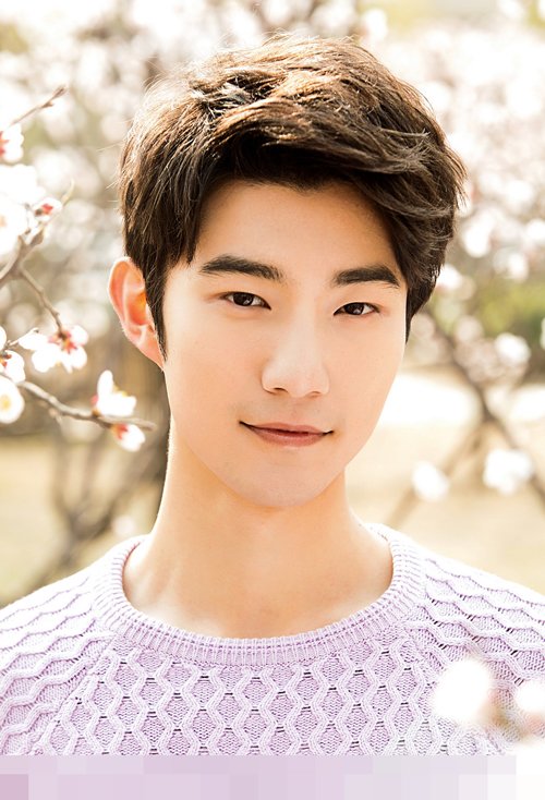 ����������һ��̷����� Ӣ������������������ͷ��