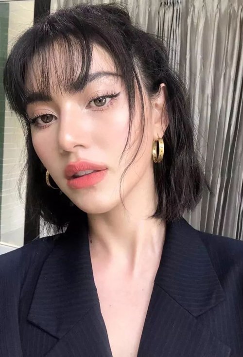 Ů������ͷ������������ Ѹ�����ͱ�С��Ů������