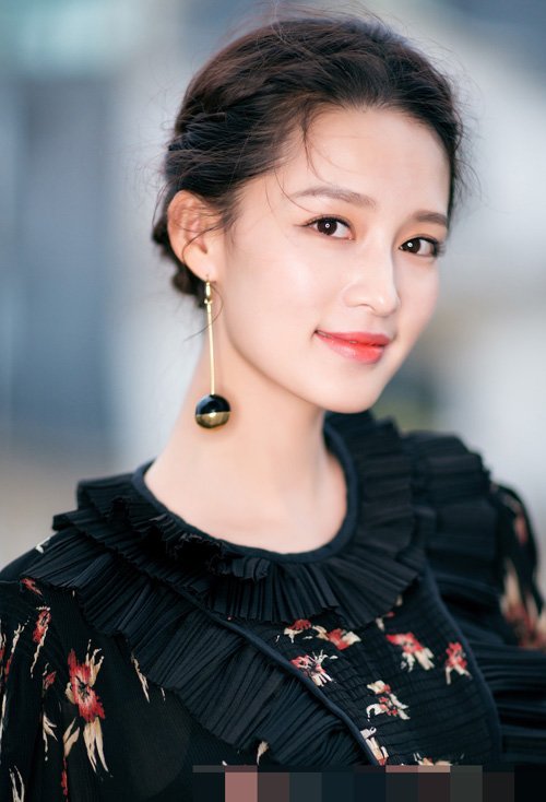 Ů����������ͷ������ͼ �ÿ���������ͷ��ʾ��