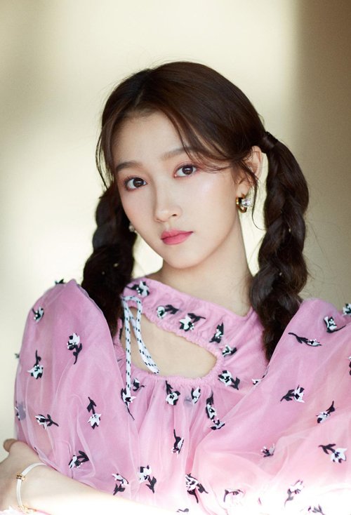 ��СŮ���ʺ����ĳ�ͷ�� ��Ծ��������������ʾ��