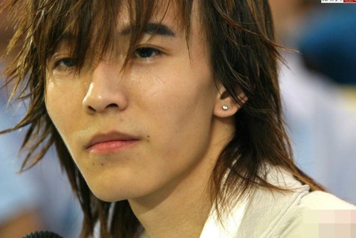 适合钻石脸男生的发型 潮流有气场的男生短发造型