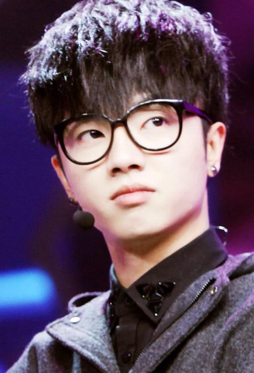 ����ͷ�ʺ���Щ�������� ˧�����͵Ķ�ͷ��ʾ��