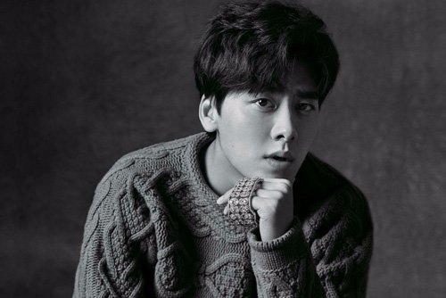 大胖脸男生适合什么发型 迅速变潮男的短发图片