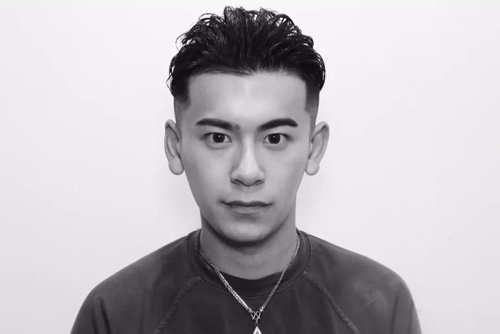 ���������������������� ����ְ�����϶̷���ȫ