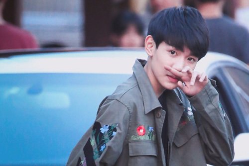 �ʺ�00�������Ķ̷����� �м���̷�����˧����