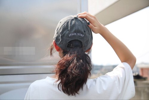 ������ô��Ѽ��ñ�ÿ� Ů����ñ�ӵ������������