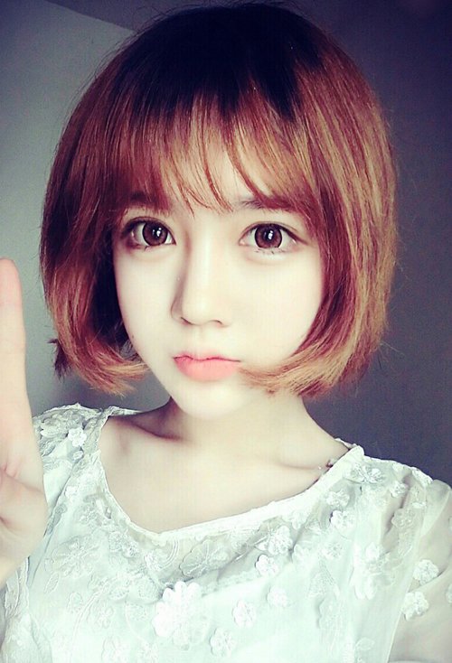 Ů��ѧ�����Ķ̷����� 2020����������ͷ������