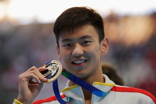 Ϊ�����˶�Ա�ķ��� ����˧�����͵Ķ̷�ͼ��