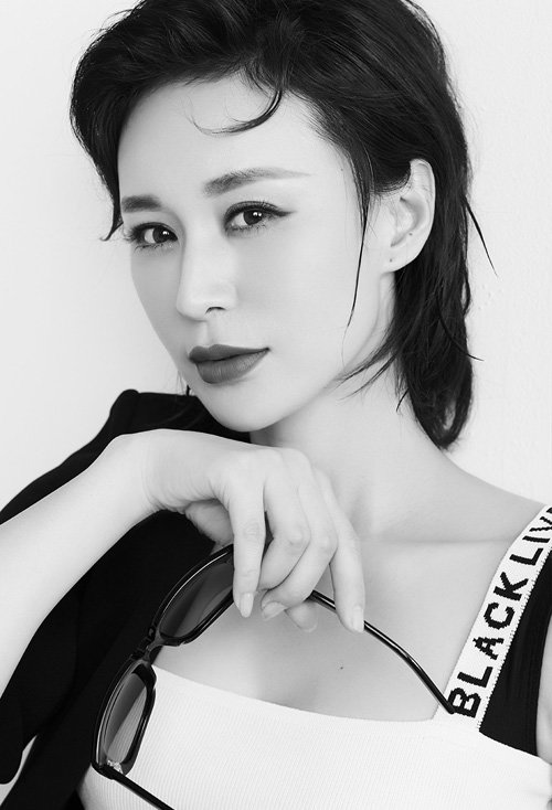 ����ͷ�����ʺ�ʲô���� Ů����ɢ���ɾ�ͷ��