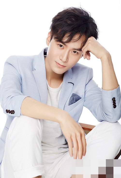 ����˧����С���̷���ȫ �������Ķ���ͷ��ʾ��