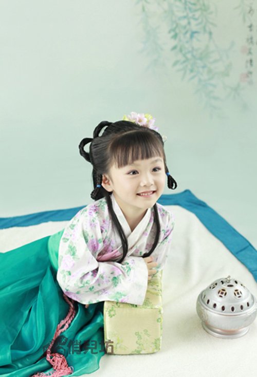 �Ŵ�СŮ�������̷��� ��������Ůͯ����