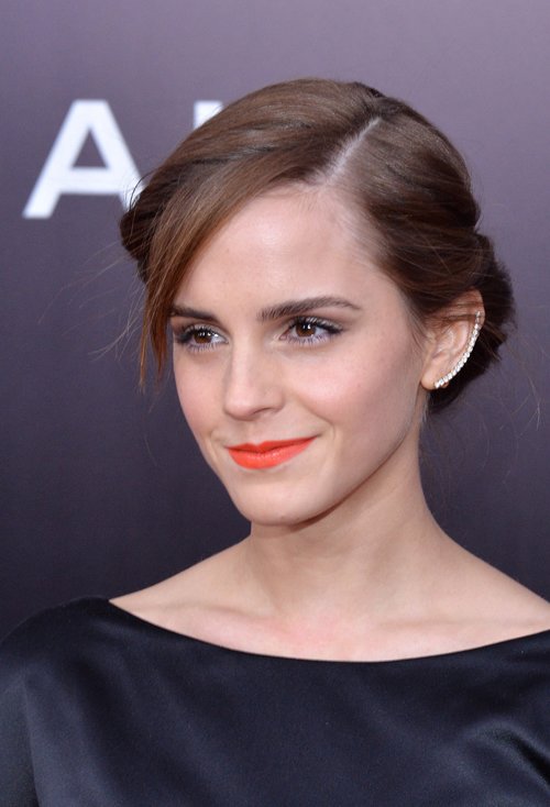 Ů�Է�����ͷ�����ʹ�ȫ ���Ŷ�ׯ��Ůʿ�̷�ͼƬ