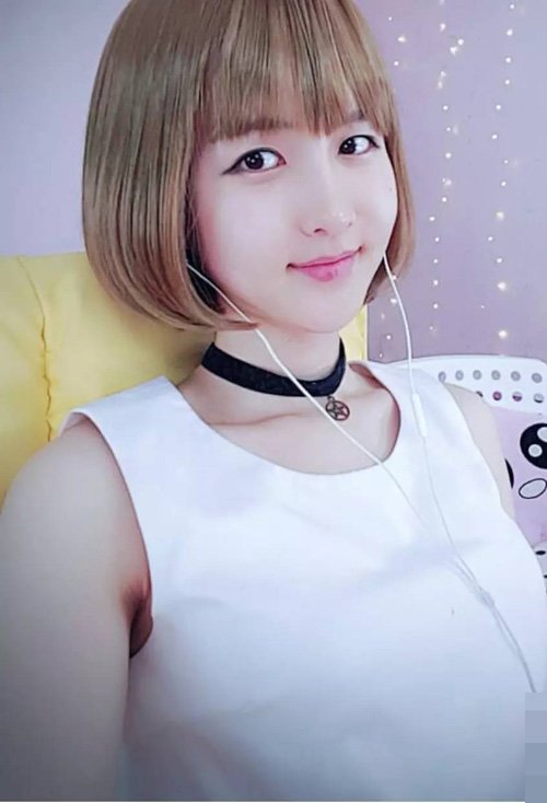 c���̷���δ������Ժÿ� �崿���˵ľ���ͷ��ͼ