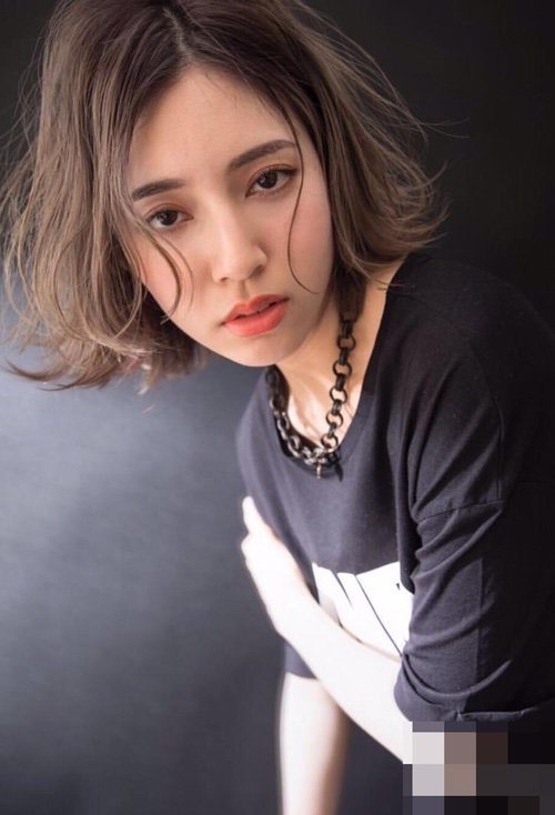 Ů���������ͷ������ ��ӱ���Ե�Ů���ж̷�