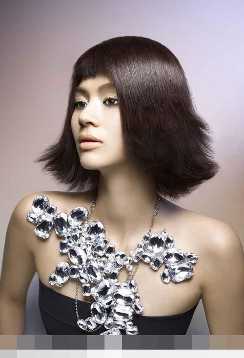 Ů���������ͷ������ ��ӱ���Ե�Ů���ж̷�