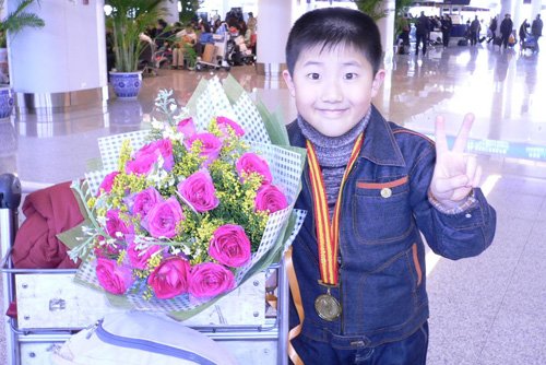 2�������б���ͷ������ �ɰ������Ķ�ͷ������