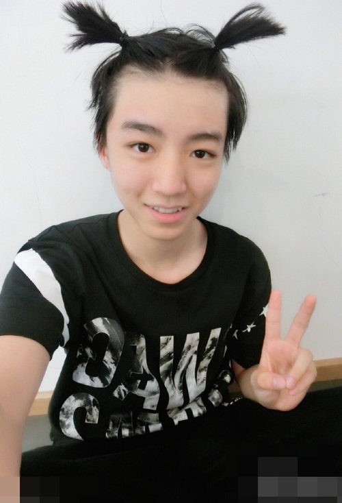 ����˧����С���ӵķ��� ����˧�����еĶ̷�ͼƬ