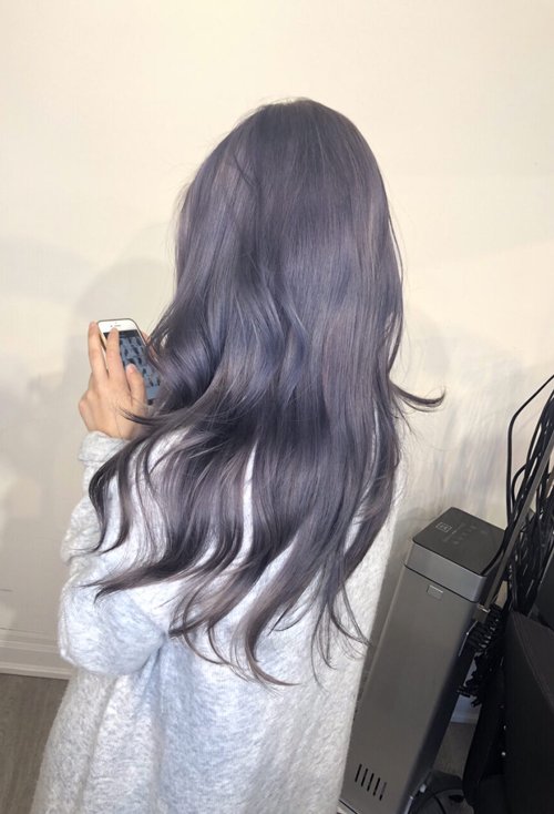 Ů���ʺ�Ⱦ�Ļ��Ϸ�ɫͼ ������ǰ�ض˵�ͷ����ɫ