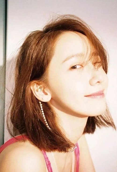 Ů��Ⱦ����ͷ����ɫ��ȫ ��ӱ���еķ�ɫ���̵�ͼ